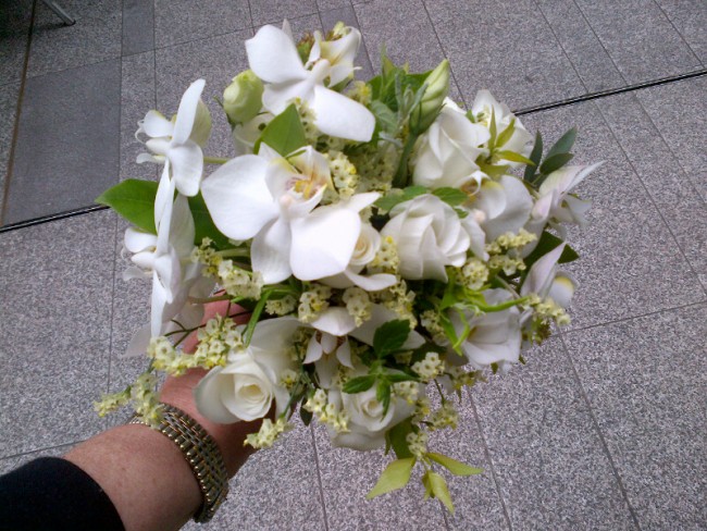 wedding flowers London, hand tied bouquets